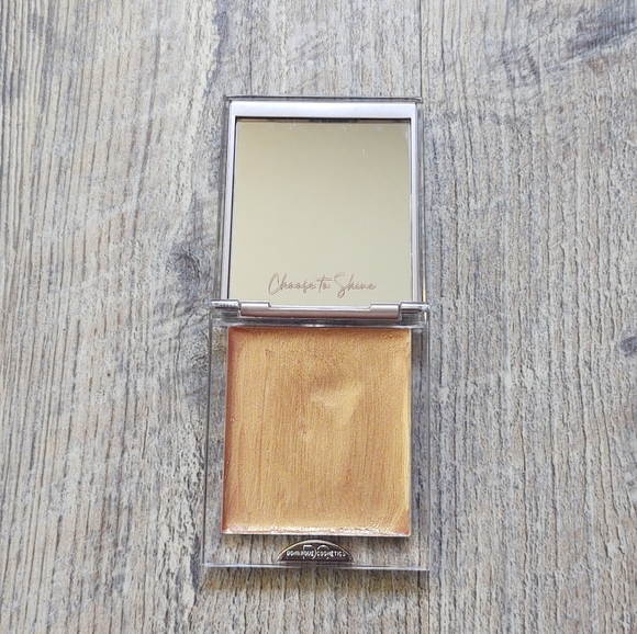 Dominique Cosmetics Skin Gloss - Glossed Peach - Picture 2 of 3